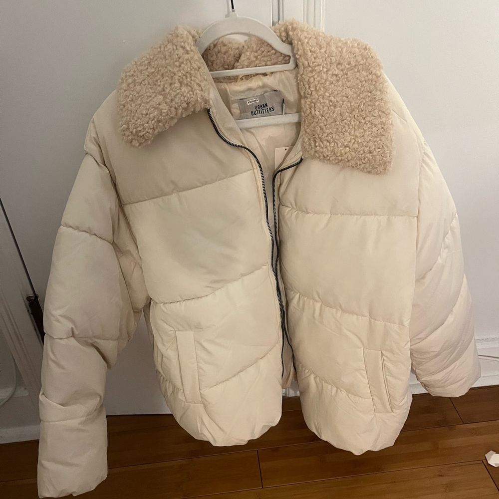 Oversized cream puffer with sherpa collar